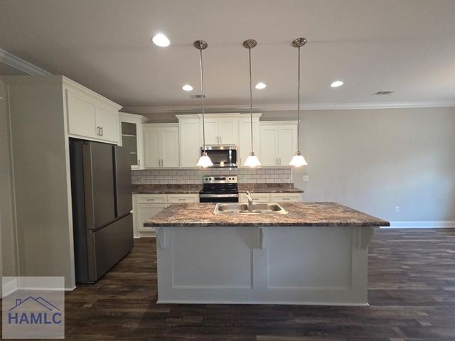 144 Linden Drive, Jesup, GA 31545