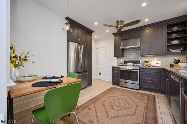 7 Sunset Ter, Maplewood Twp., NJ 07040