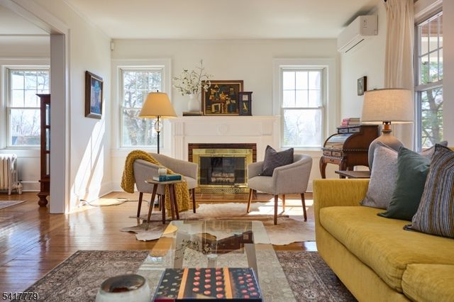 7 Sunset Ter, Maplewood Twp., NJ 07040