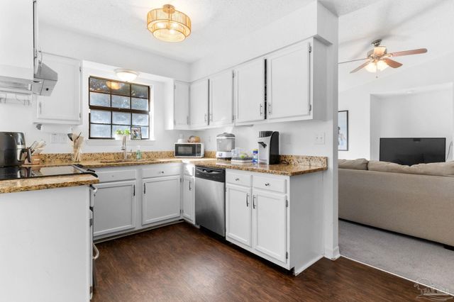 121 Claire Dr, Crestview, FL 32536