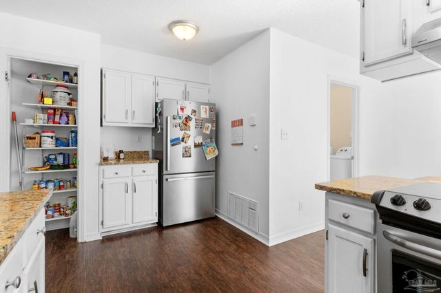 121 Claire Dr, Crestview, FL 32536