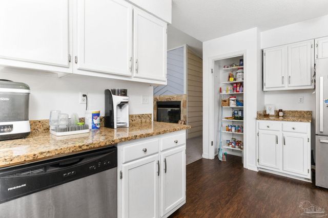 121 Claire Dr, Crestview, FL 32536