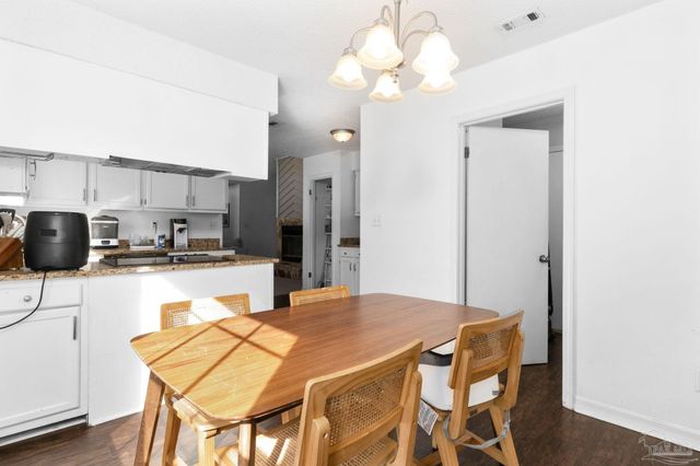 121 Claire Dr, Crestview, FL 32536