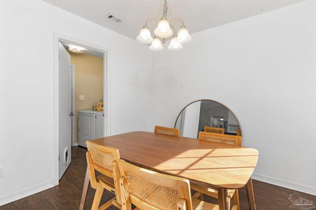 121 Claire Dr, Crestview, FL 32536