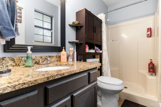 121 Claire Dr, Crestview, FL 32536