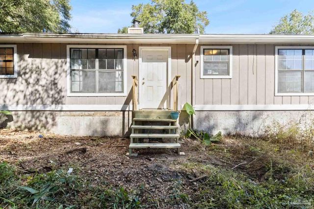 121 Claire Dr, Crestview, FL 32536