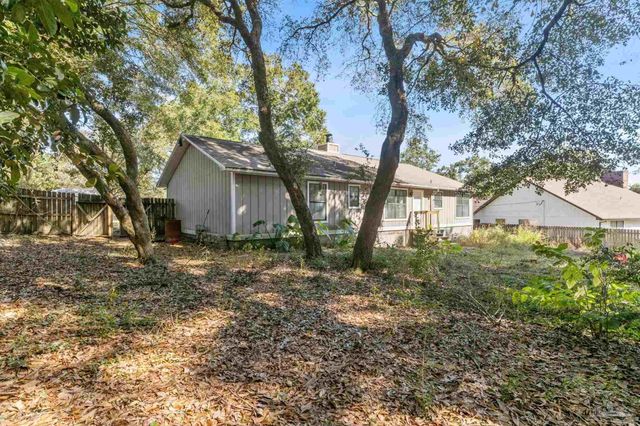 121 Claire Dr, Crestview, FL 32536