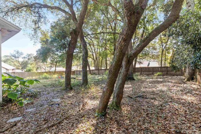 121 Claire Dr, Crestview, FL 32536