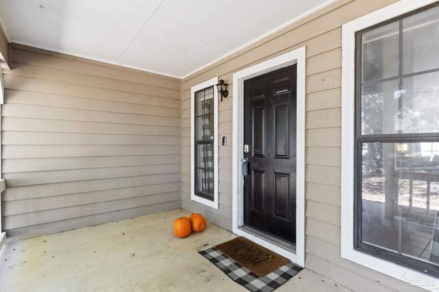 121 Claire Dr, Crestview, FL 32536