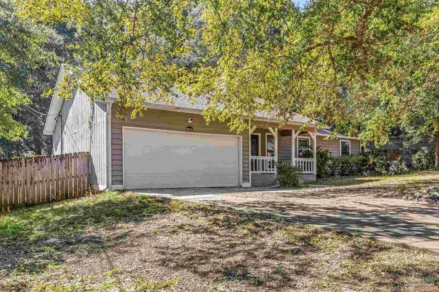 121 Claire Dr, Crestview, FL 32536