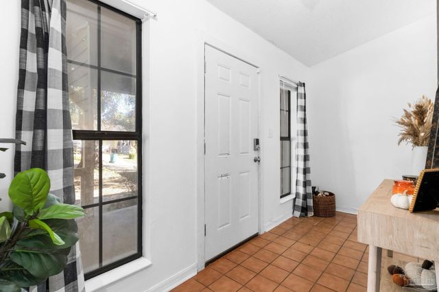 121 Claire Dr, Crestview, FL 32536