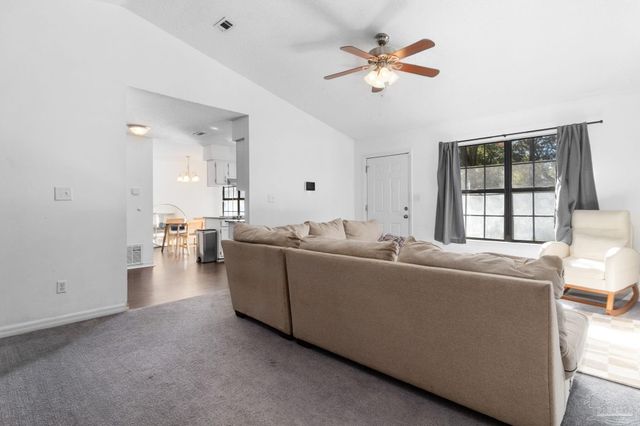 121 Claire Dr, Crestview, FL 32536