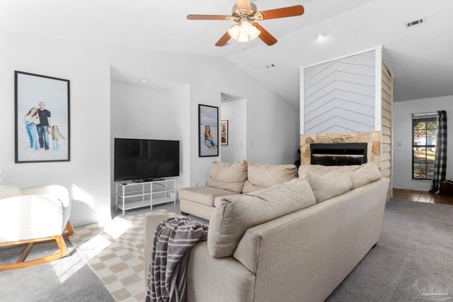 121 Claire Dr, Crestview, FL 32536