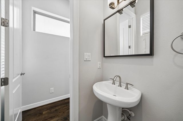 1613 Crockett Street, Houston, TX 77007