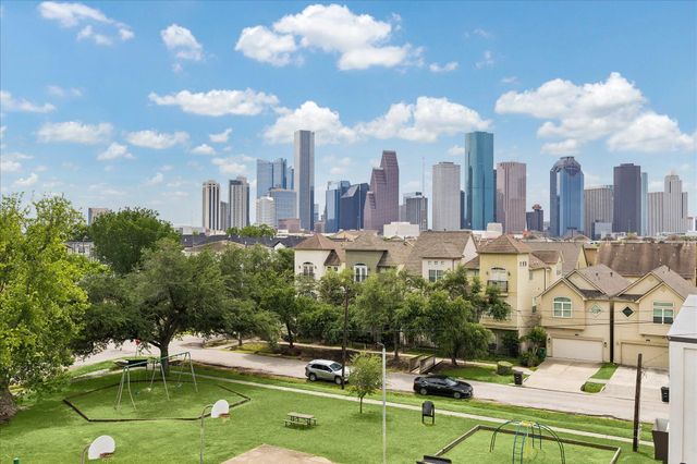 1613 Crockett Street, Houston, TX 77007