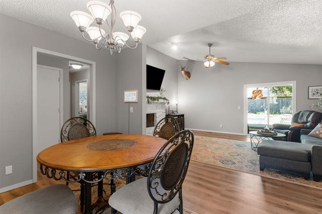 3313 S 142nd East Avenue, Tulsa, OK 74134