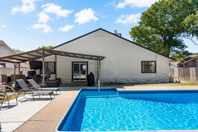 3313 S 142nd East Avenue, Tulsa, OK 74134