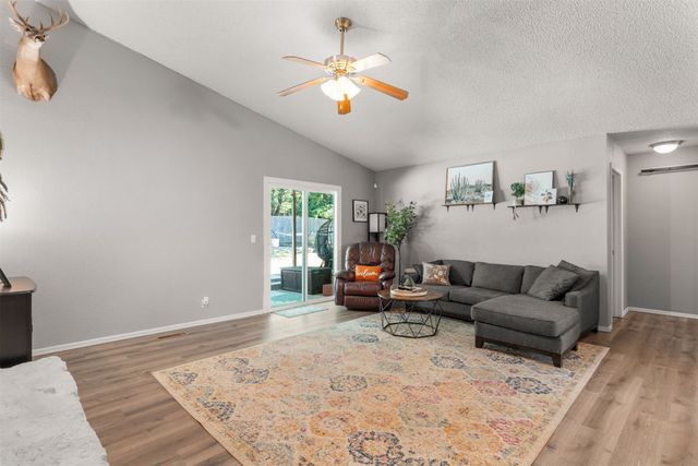 3313 S 142nd East Avenue, Tulsa, OK 74134