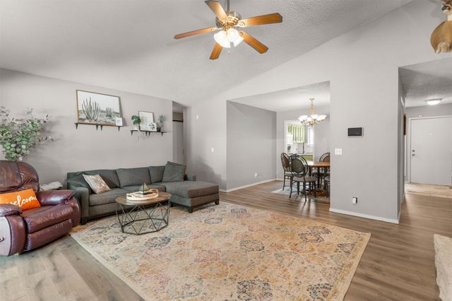3313 S 142nd East Avenue, Tulsa, OK 74134