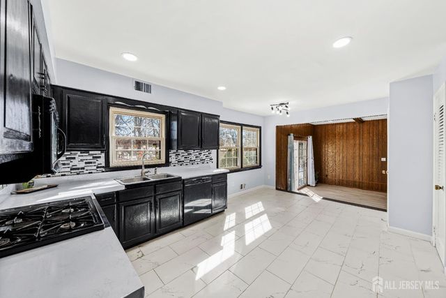 11 Gunpowder Drive, East Brunswick, NJ 08816