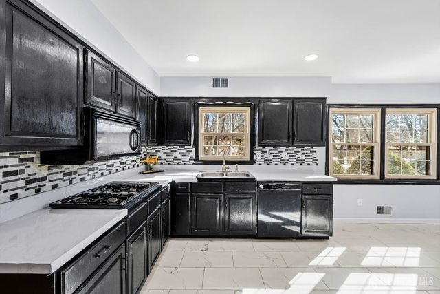 11 Gunpowder Drive, East Brunswick, NJ 08816