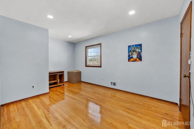 11 Gunpowder Drive, East Brunswick, NJ 08816