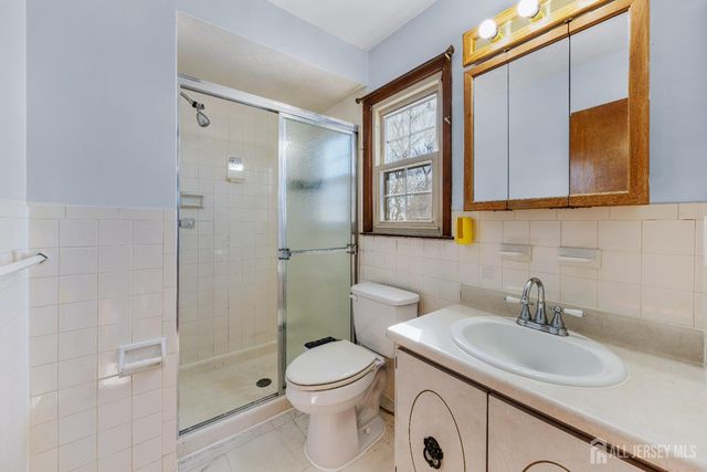 11 Gunpowder Drive, East Brunswick, NJ 08816