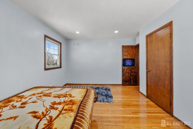 11 Gunpowder Drive, East Brunswick, NJ 08816