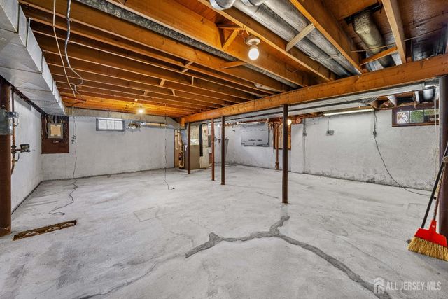 11 Gunpowder Drive, East Brunswick, NJ 08816