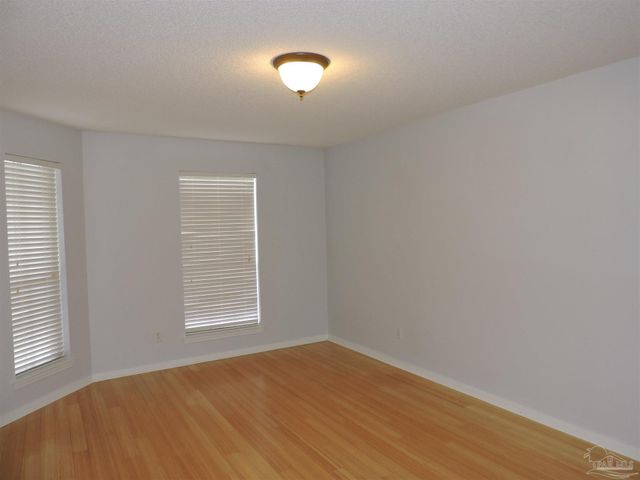 10931 Country Ostrich Dr, Pensacola, FL 32534