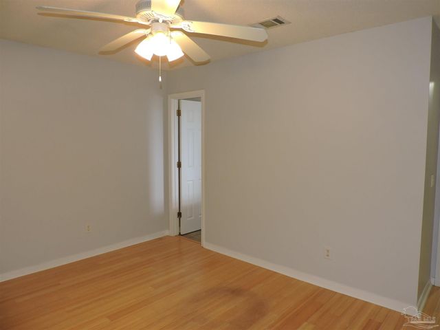 10931 Country Ostrich Dr, Pensacola, FL 32534