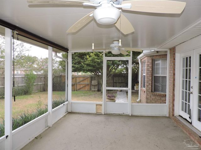 10931 Country Ostrich Dr, Pensacola, FL 32534