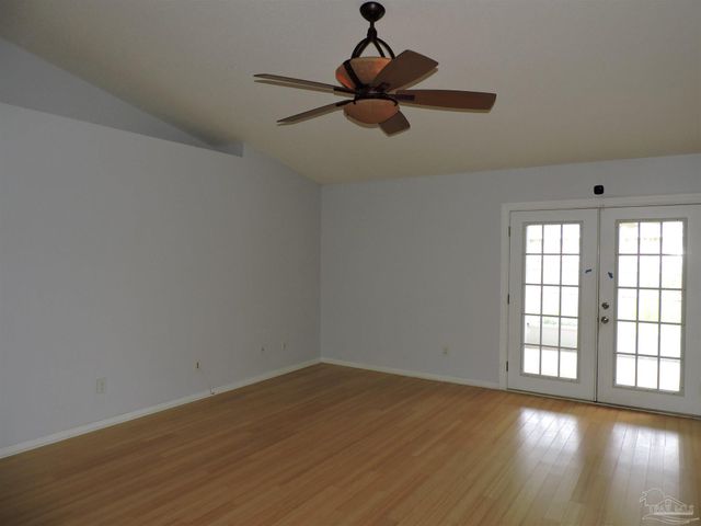 10931 Country Ostrich Dr, Pensacola, FL 32534