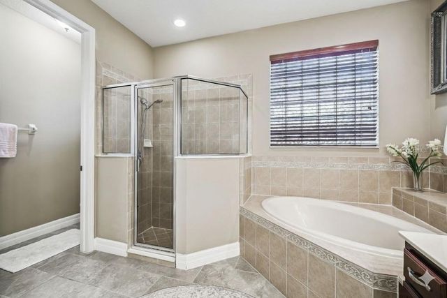 3811 IVYDALE COURT, Land O Lakes, FL 34638