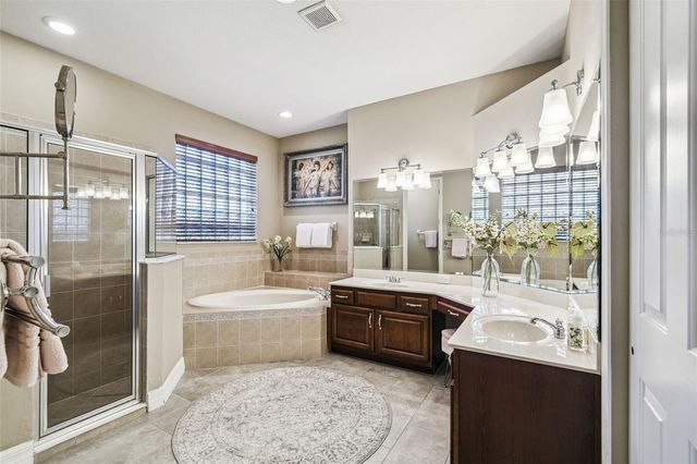 3811 IVYDALE COURT, Land O Lakes, FL 34638