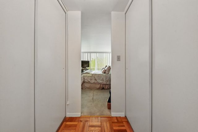 601 E 32nd Street 800, Chicago, IL 60616