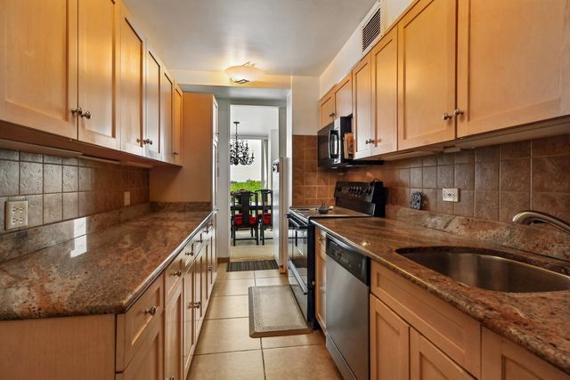 601 E 32nd Street 800, Chicago, IL 60616