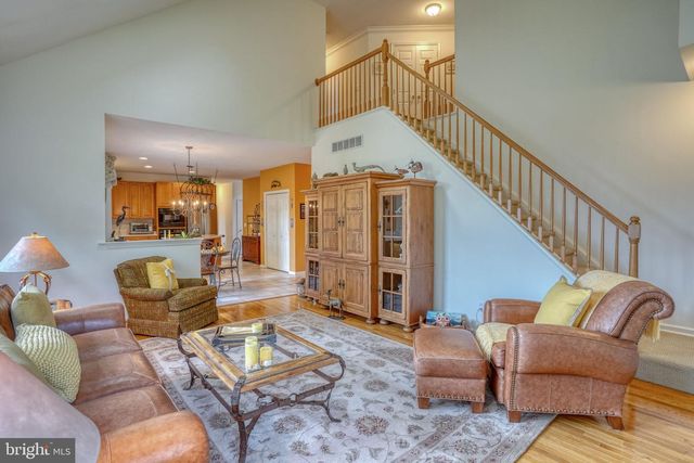 37 LYNAM LOOKOUT DR, Newark, DE 19702