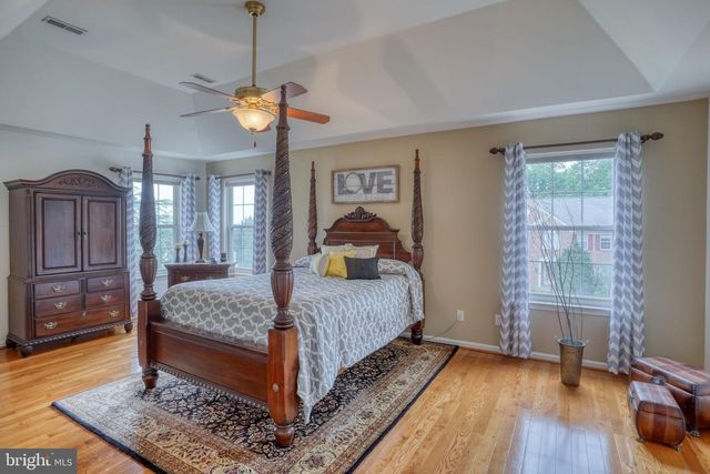 37 LYNAM LOOKOUT DR, Newark, DE 19702