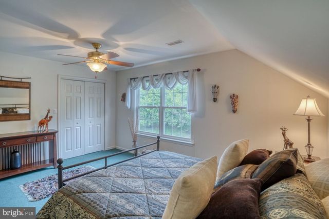 37 LYNAM LOOKOUT DR, Newark, DE 19702