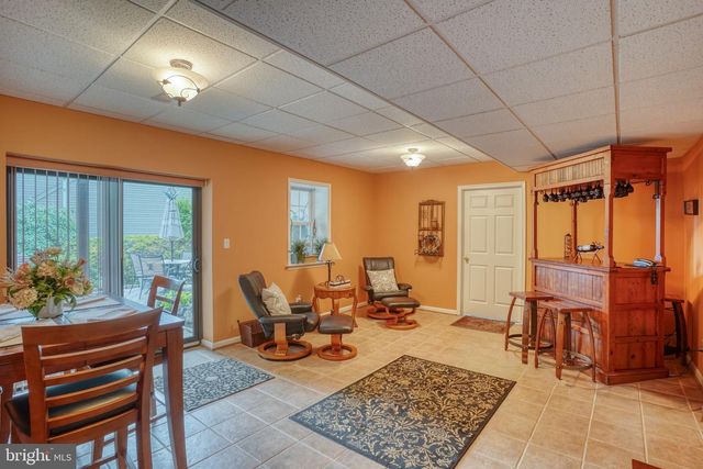 37 LYNAM LOOKOUT DR, Newark, DE 19702