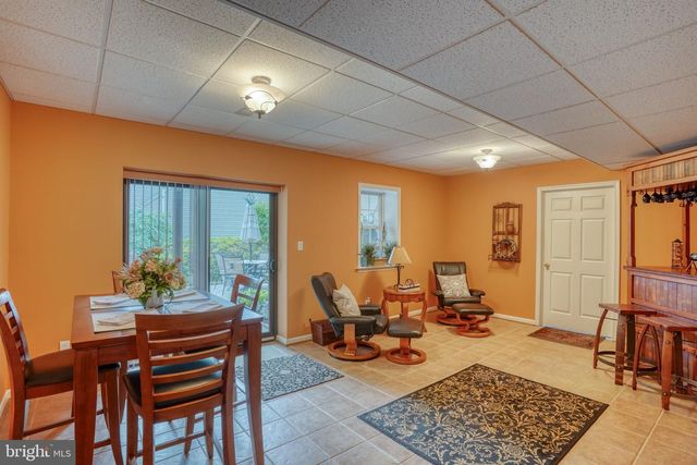 37 LYNAM LOOKOUT DR, Newark, DE 19702