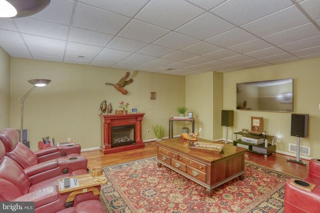37 LYNAM LOOKOUT DR, Newark, DE 19702