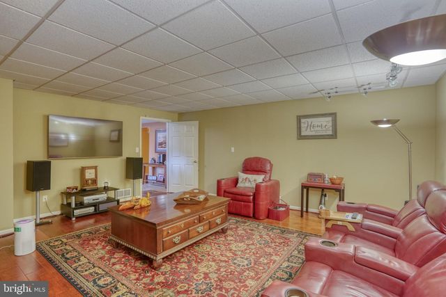 37 LYNAM LOOKOUT DR, Newark, DE 19702