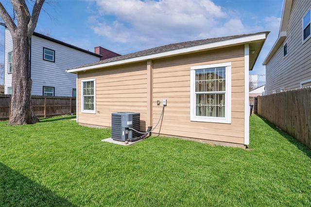 3522 Dennis Street, Houston, TX 77004