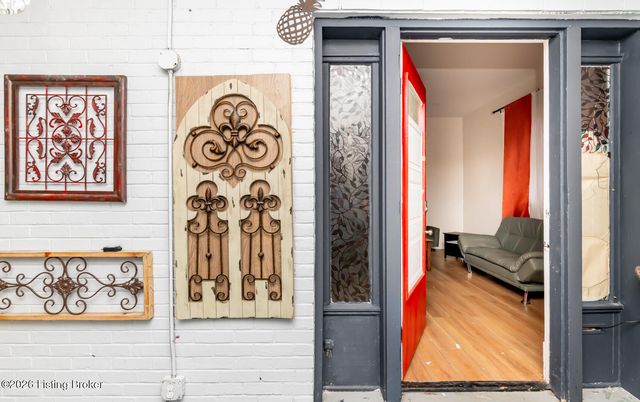 730 S 38th St, Louisville, KY 40211