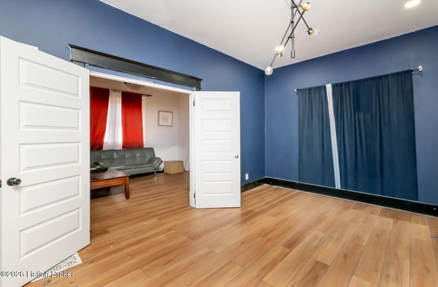 730 S 38th St, Louisville, KY 40211