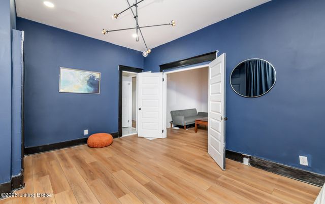 730 S 38th St, Louisville, KY 40211