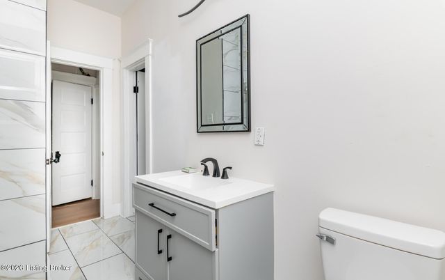 730 S 38th St, Louisville, KY 40211