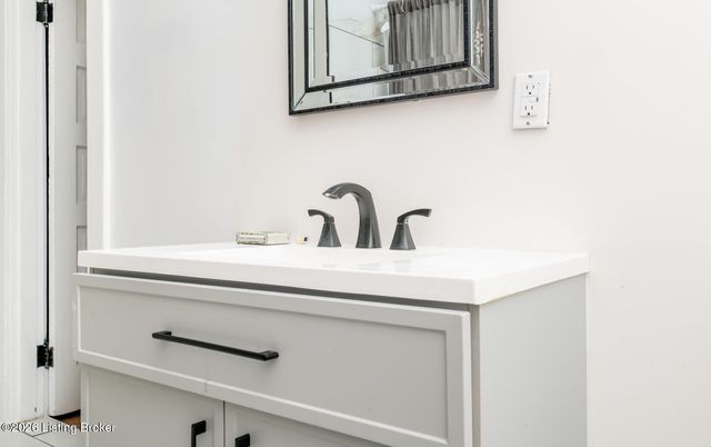 730 S 38th St, Louisville, KY 40211